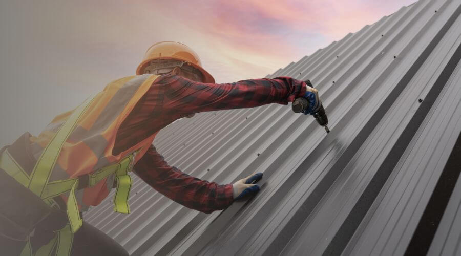 Professional gutter cleaning in Missouri City, TX